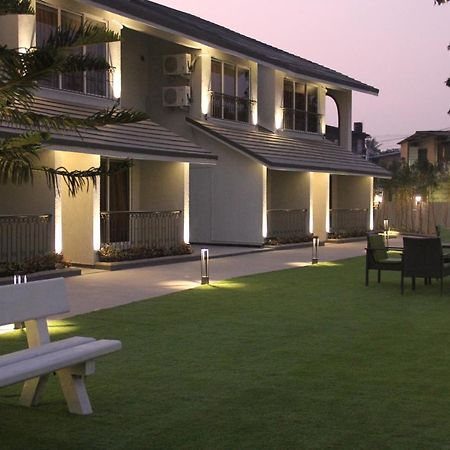 Meritas Adore Resort Lonavala Εξωτερικό φωτογραφία