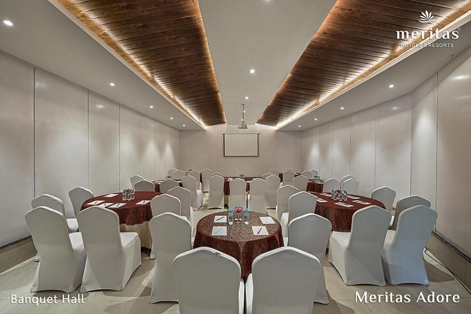 Meritas Adore Resort Lonavala Εξωτερικό φωτογραφία